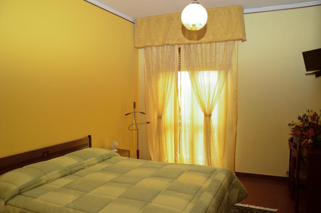 Hotel Ristorante Il Pino Chiusi Ruang foto